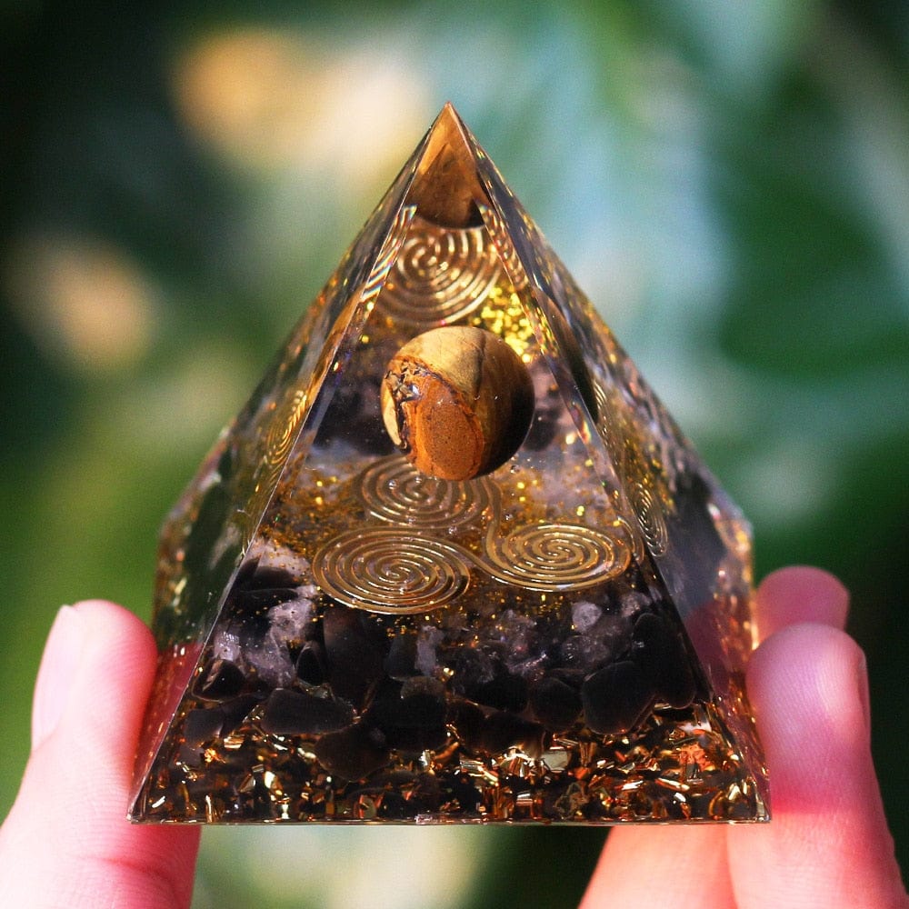 Orgonite Pyramide Obsidienne et Quartz Blanc "Clarté Mystique" Image